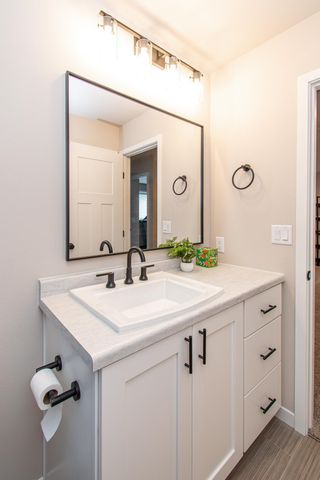 5507 Lori Lane W, West Fargo, ND 58078