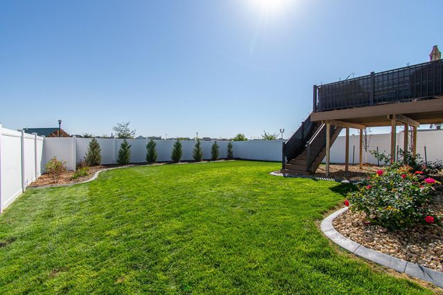 5507 Lori Lane W, West Fargo, ND 58078