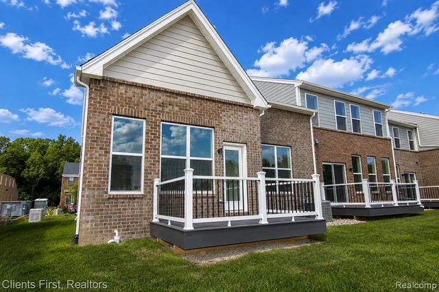 49537 Coldwater Ridge Drive, Northville, MI 48168