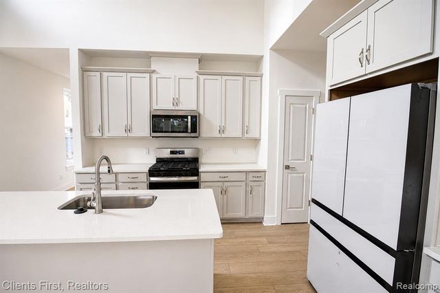 49537 Coldwater Ridge Drive, Northville, MI 48168