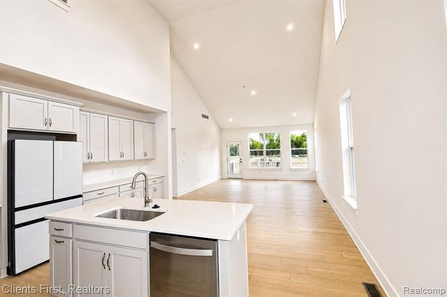 49537 Coldwater Ridge Drive, Northville, MI 48168