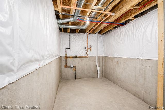 49537 Coldwater Ridge Drive, Northville, MI 48168