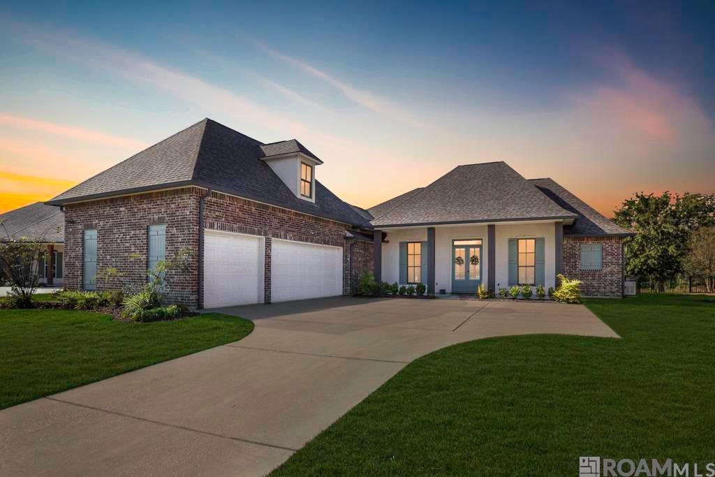6291 Royal Lakes Estates Avenue, Gonzales, LA 70737