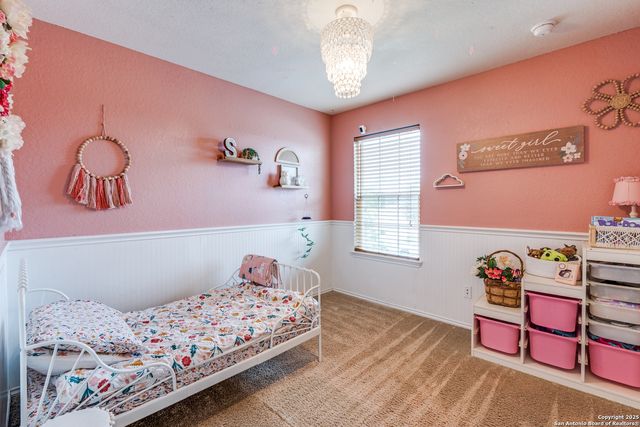 7018 Laguna Beach, Converse, TX 78109