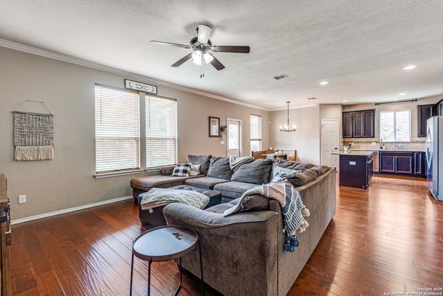 7018 Laguna Beach, Converse, TX 78109