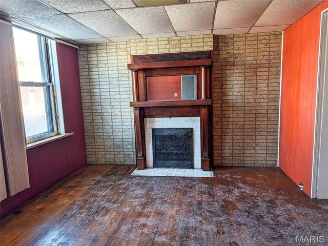 2042 E Adelaide Avenue, St Louis, MO 63107