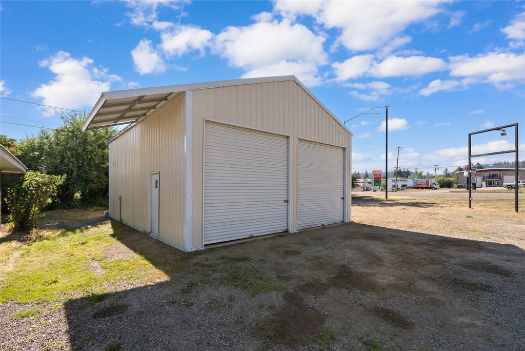 Image 31 of property listing at 31897 Us Highway 2, Libby, MT 59923