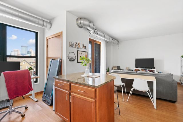 15 E Franklin Avenue 320, Minneapolis, MN 55404
