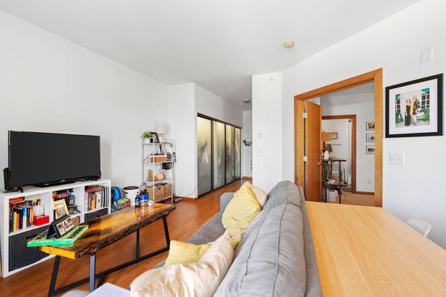 15 E Franklin Avenue 320, Minneapolis, MN 55404