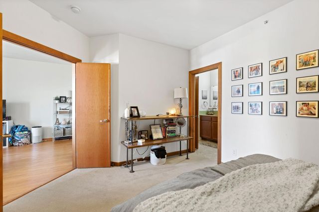 15 E Franklin Avenue 320, Minneapolis, MN 55404