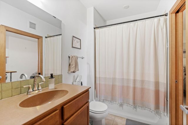 15 E Franklin Avenue 320, Minneapolis, MN 55404