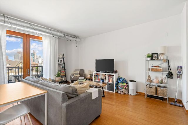 15 E Franklin Avenue 320, Minneapolis, MN 55404