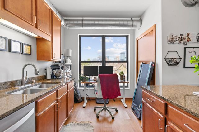 15 E Franklin Avenue 320, Minneapolis, MN 55404