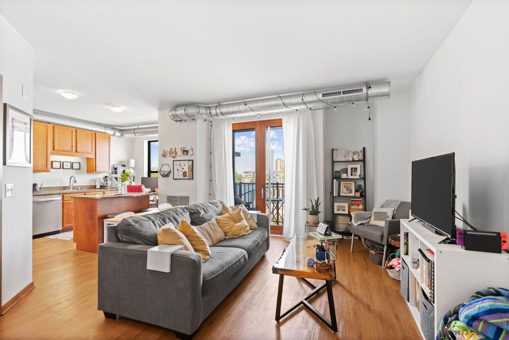 15 E Franklin Avenue 320, Minneapolis, MN 55404