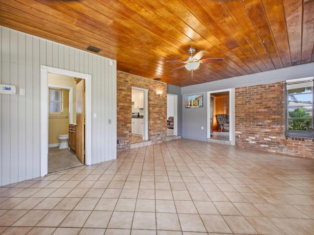815 South Road, Boynton Beach, FL 33435