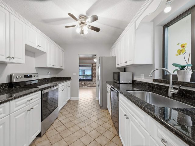 815 South Road, Boynton Beach, FL 33435