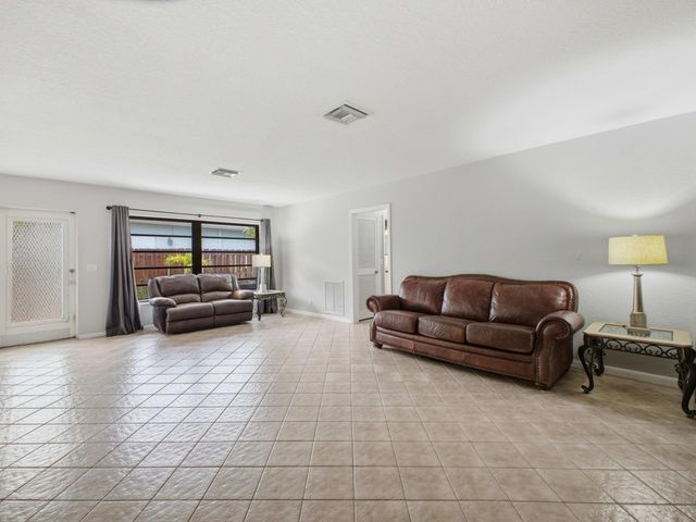 815 South Road, Boynton Beach, FL 33435