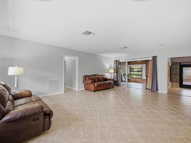 815 South Road, Boynton Beach, FL 33435
