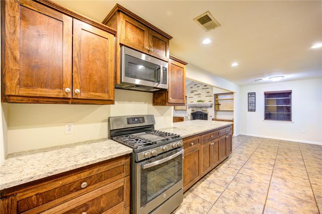 2807 Verhalen Avenue, Houston, TX 77039