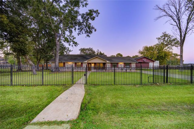 2807 Verhalen Avenue, Houston, TX 77039