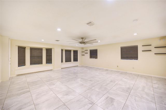 2807 Verhalen Avenue, Houston, TX 77039