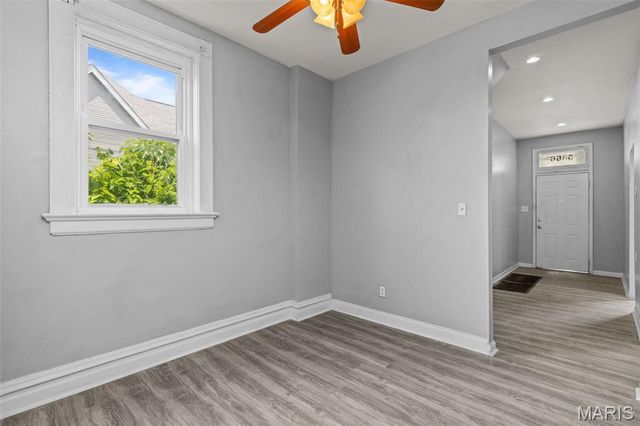 5866 Etzel Avenue, St Louis, MO 63112
