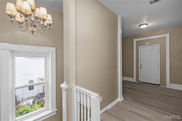 5866 Etzel Avenue, St Louis, MO 63112