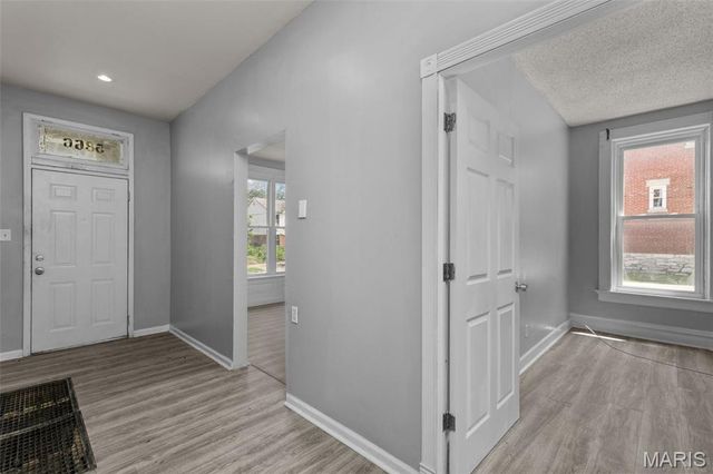 5866 Etzel Avenue, St Louis, MO 63112