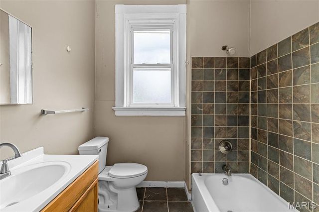 5866 Etzel Avenue, St Louis, MO 63112
