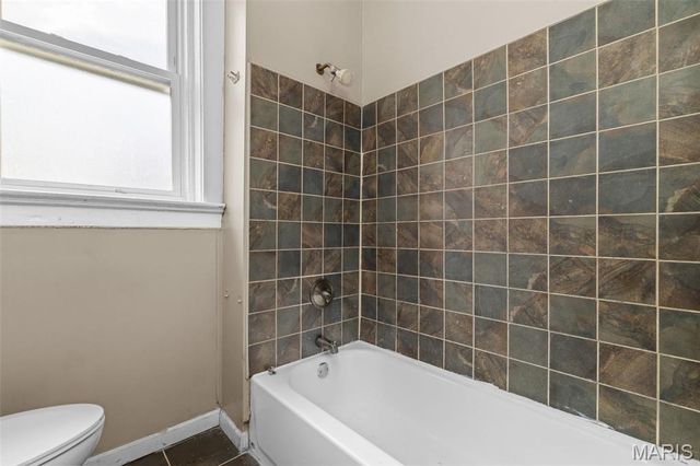 5866 Etzel Avenue, St Louis, MO 63112