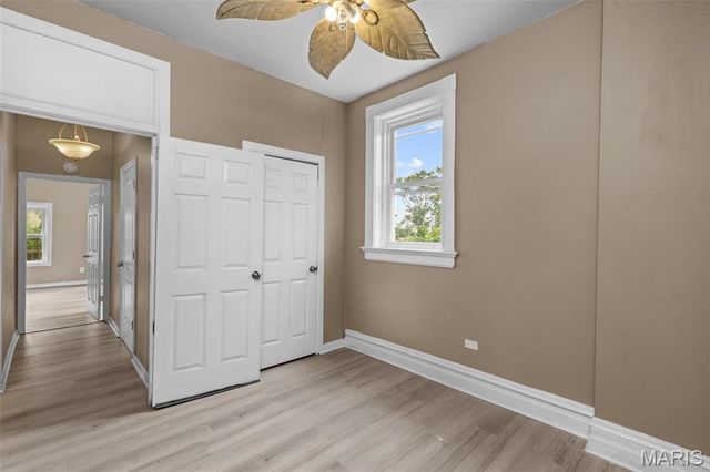 5866 Etzel Avenue, St Louis, MO 63112