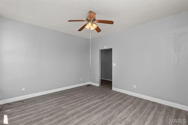 5866 Etzel Avenue, St Louis, MO 63112