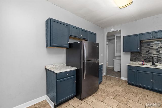 5866 Etzel Avenue, St Louis, MO 63112