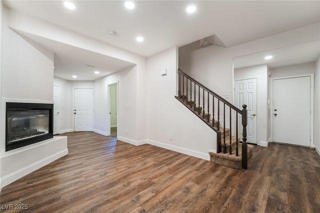 109 Broken Rock Drive, Henderson, NV 89074