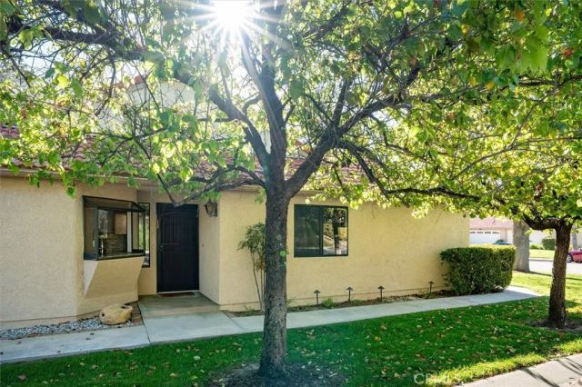 19921 Avenue Of The Oaks, Newhall, CA 91321