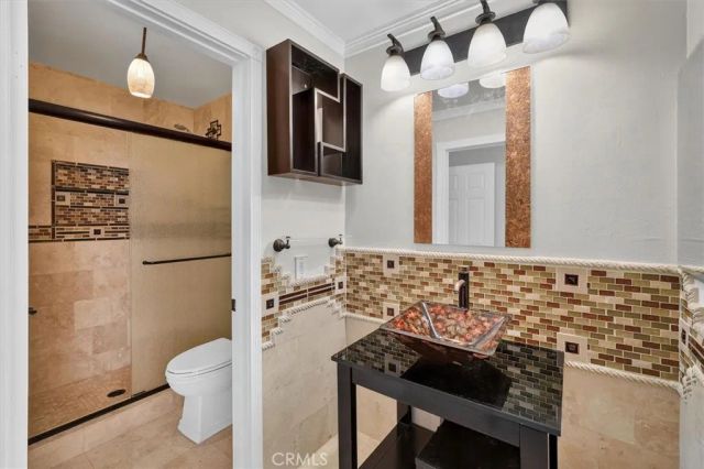 19921 Avenue Of The Oaks, Newhall, CA 91321