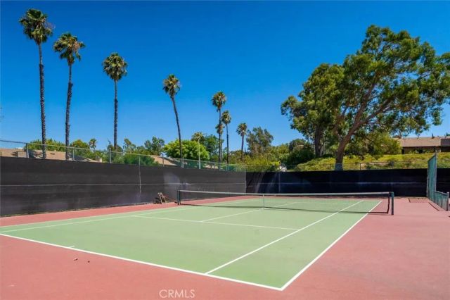 19921 Avenue Of The Oaks, Newhall, CA 91321