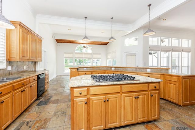 18041 Jefferson Ridge Dr, Baton Rouge, LA 70817