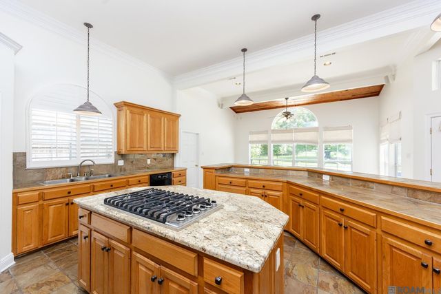 18041 Jefferson Ridge Dr, Baton Rouge, LA 70817