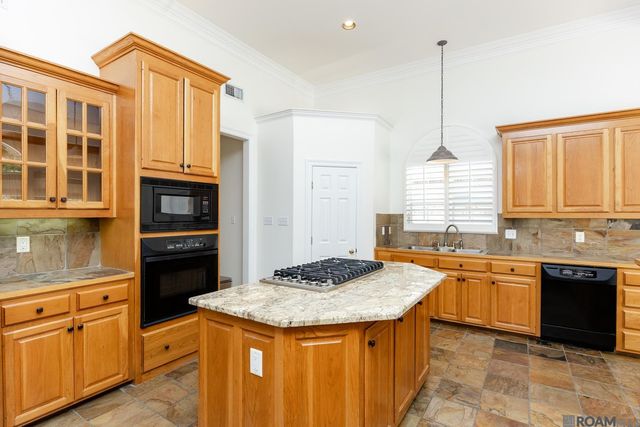 18041 Jefferson Ridge Dr, Baton Rouge, LA 70817