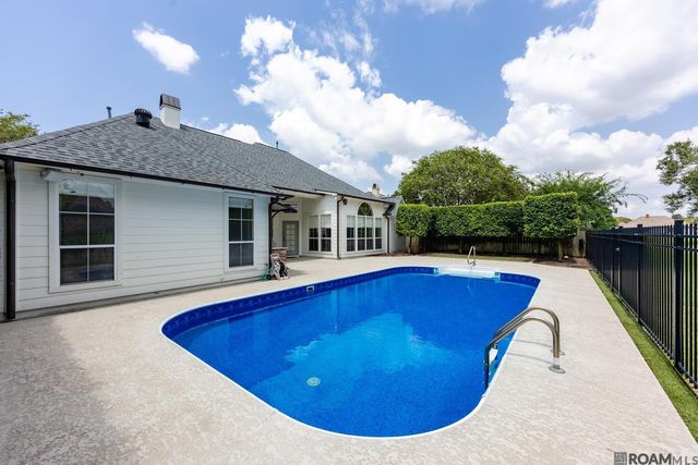 18041 Jefferson Ridge Dr, Baton Rouge, LA 70817