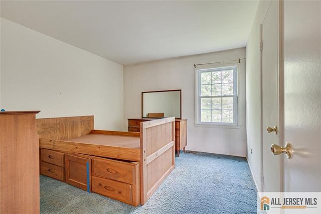 34 Groendyke Lane, Plainsboro, NJ 08536