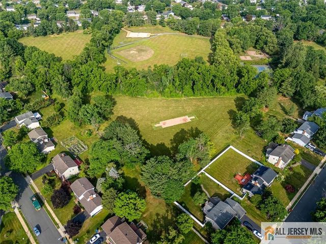 34 Groendyke Lane, Plainsboro, NJ 08536