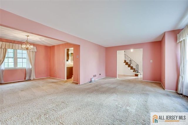 34 Groendyke Lane, Plainsboro, NJ 08536