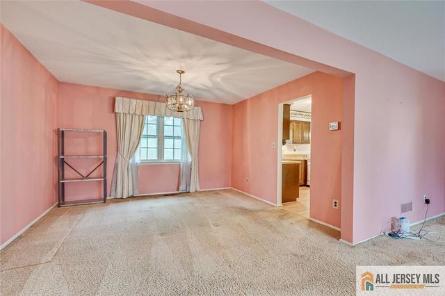 34 Groendyke Lane, Plainsboro, NJ 08536