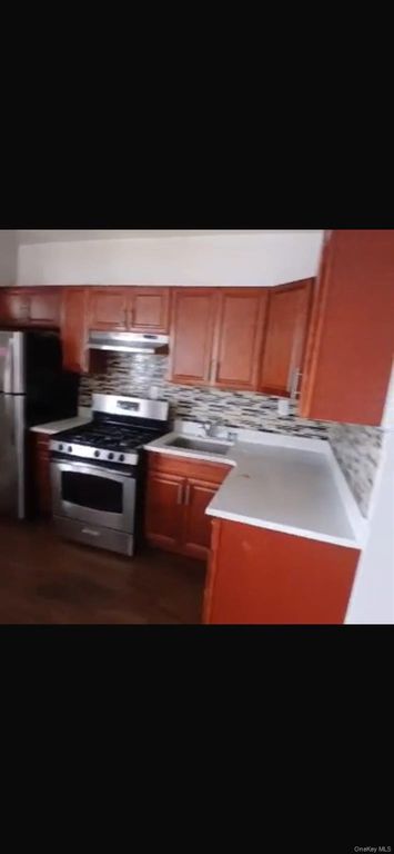 116 Sunnyside Avenue, Brooklyn, NY 11207