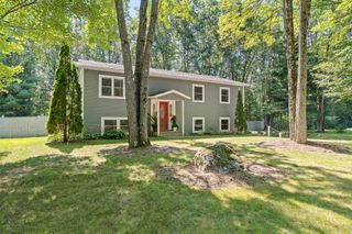 142 Oak Circle, Colchester (colchester), VT 05446