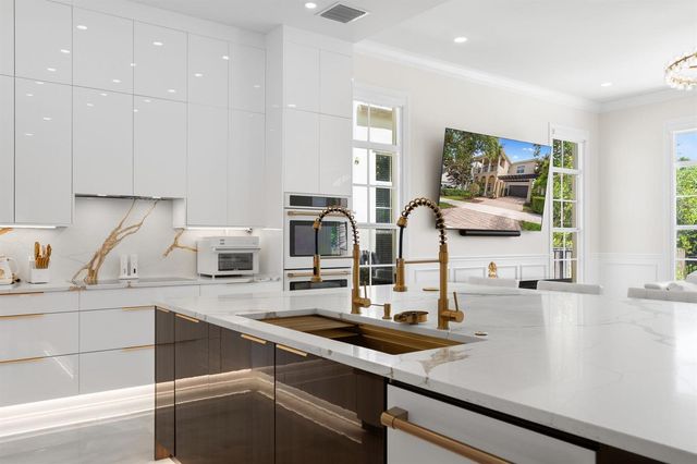 112 Tulip Tree Court, Jupiter, FL 33458