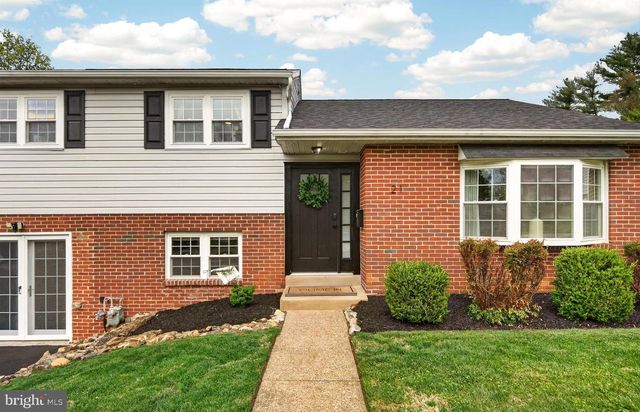 21 RED OAK RD, Oreland, PA 19075