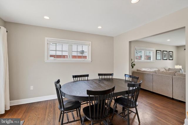 21 RED OAK RD, Oreland, PA 19075